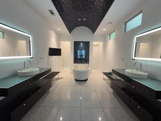 Building Photo - 4459 Lena Ln