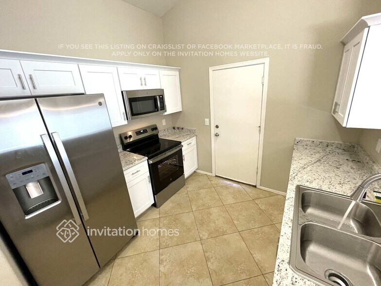 Building Photo - 6618 W Mohave St