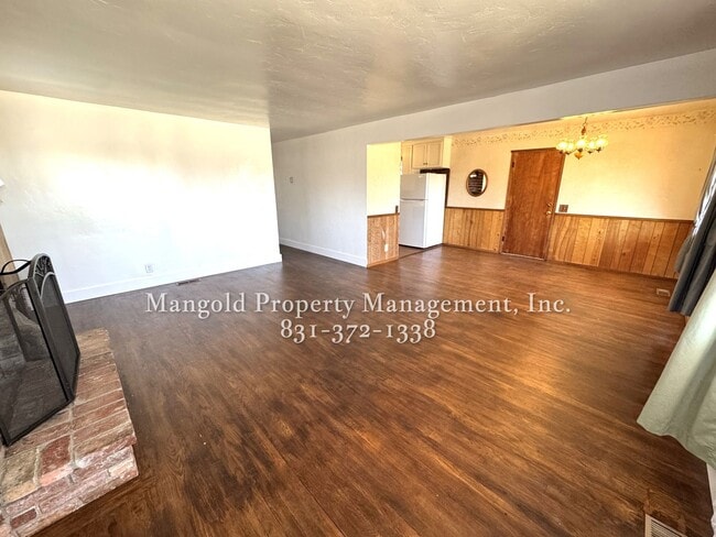 Building Photo - Fully Updated 3-Bedroom Home with Spacious...