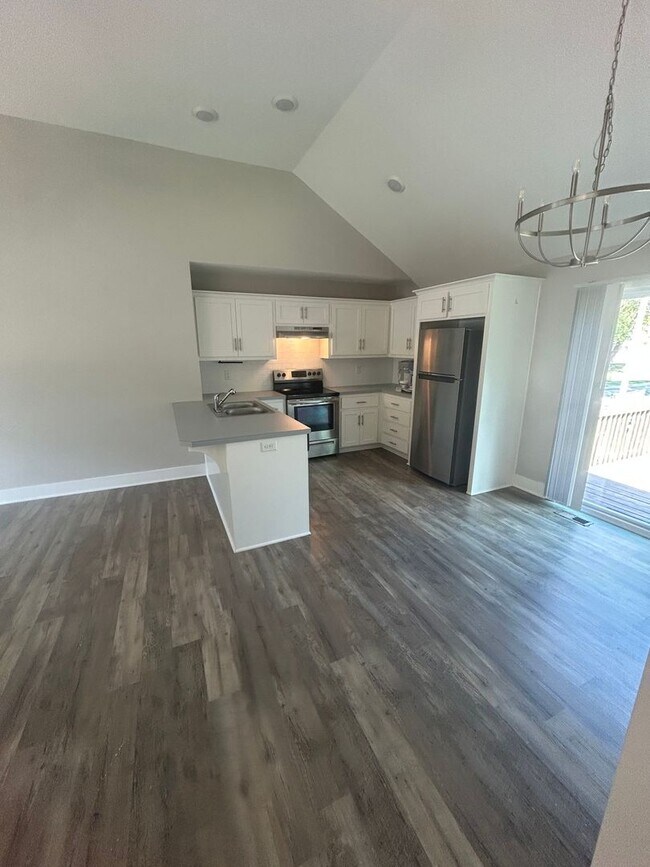 Building Photo - Coming November 2025! Spacious 4 Bed / 2 Bath Home for $1,925/Month