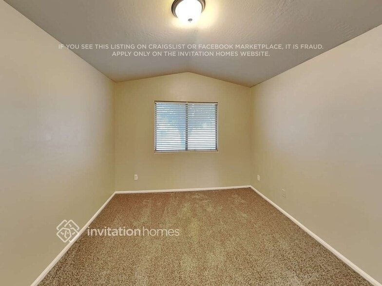 Building Photo - 28378 N Desert Hills Dr