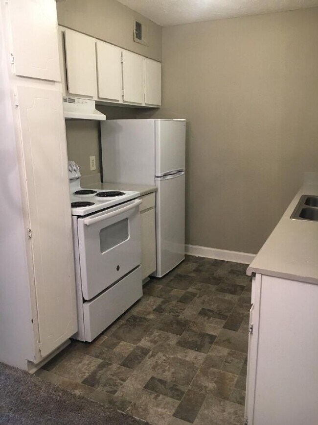 Building Photo - bg1008