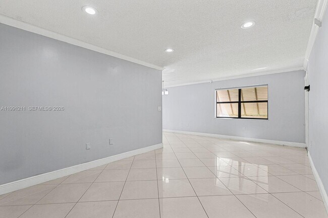 Building Photo - 6854 NW 173rd Dr