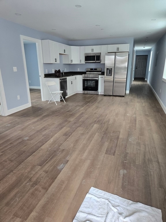 Building Photo - 715 River St