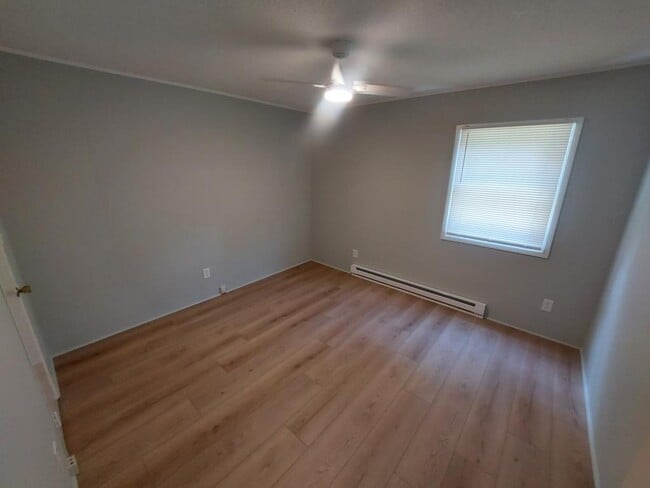 Building Photo - 914 Pine Cir Dr