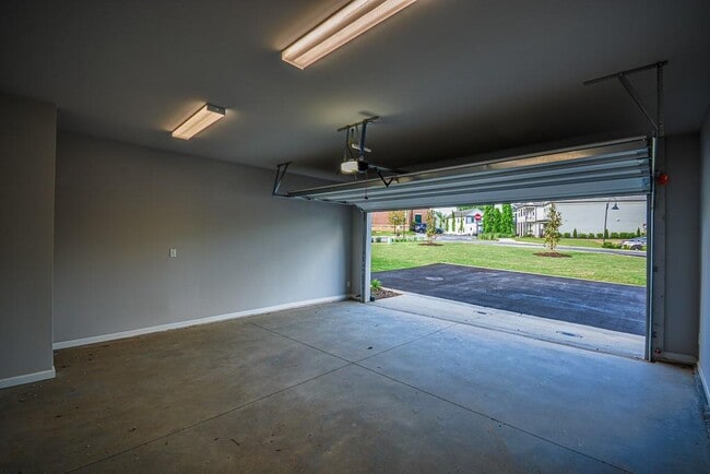 Building Photo - 104 Black Gum