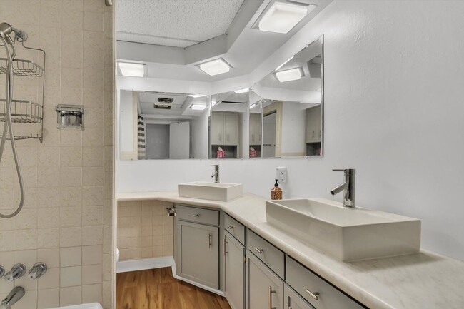 Building Photo - Amazing Backyard Oasis in Applewood - Available Soon - Schedule a tour TOAY!!