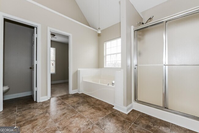 Building Photo - 301 Lyman Ct