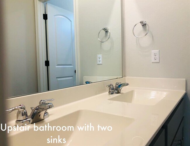 Building Photo - 2536 Acoma Ln