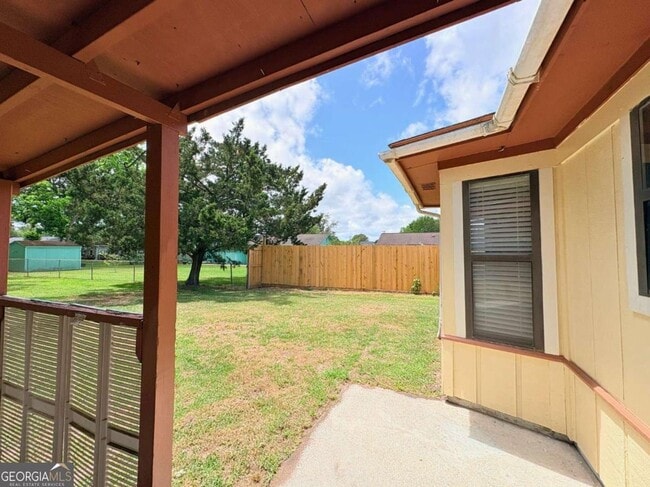 Building Photo - 603 Plantation Village Dr
