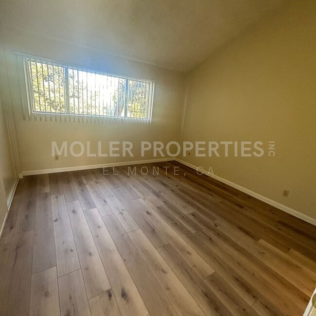 Building Photo - 1741 Neil Armstrong St