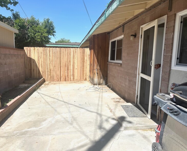 Building Photo - 854 W Milling St