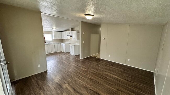 Building Photo - 288 W Brooks Rd