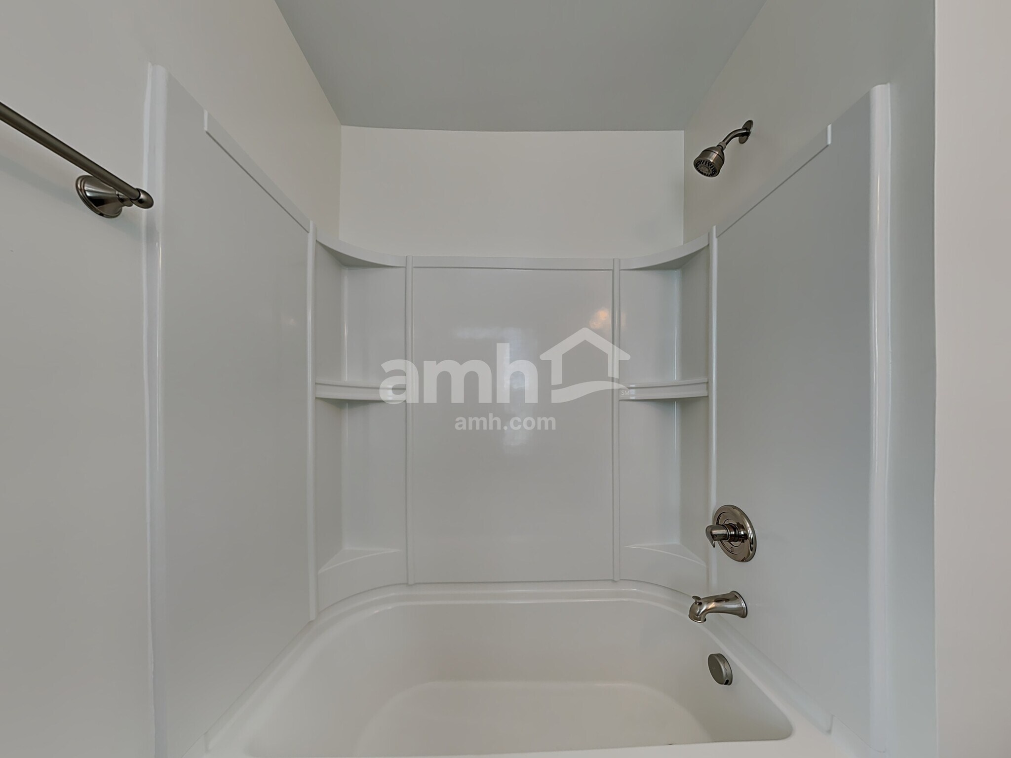 Building Photo - 204 Castlebrook Dr