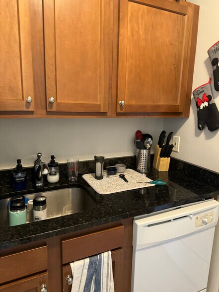 Building Photo - 12 Farrington Ave