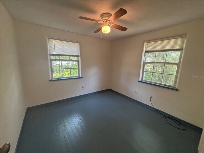Building Photo - 1250 Kenard St