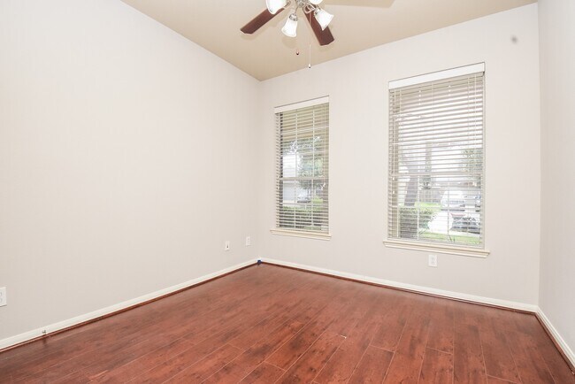 Building Photo - 6014 Starbrook Creek Dr