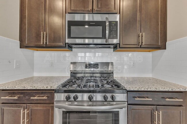 Building Photo - 1121 Latitude Dr