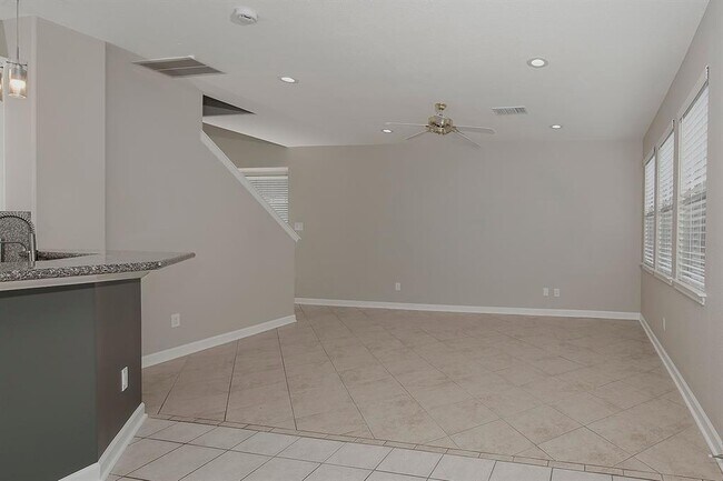 Building Photo - 11 Scenic Brook Ct