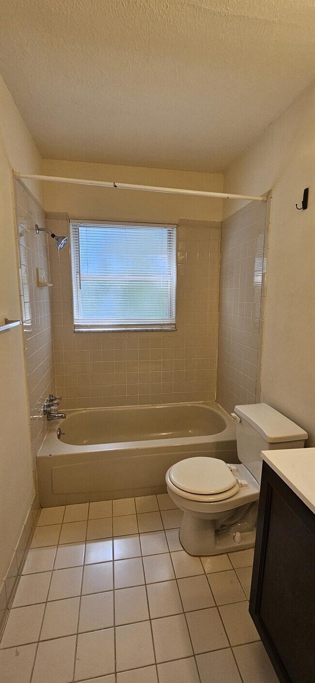 Building Photo - 5813 Rover Dr