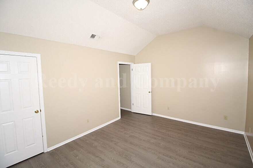 Building Photo - 8349 Honey Dew Cove