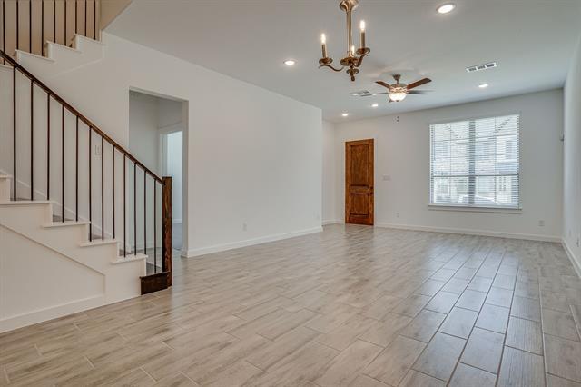 Building Photo - 1186 Lake City Ave