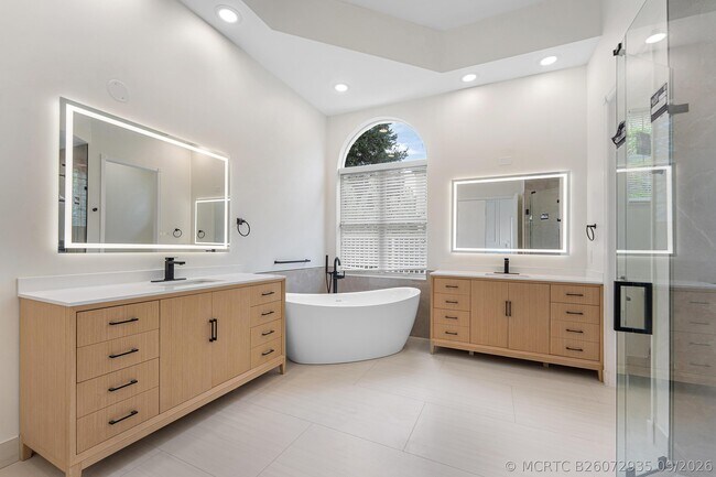 Building Photo - 18596 Ocean Mist Dr