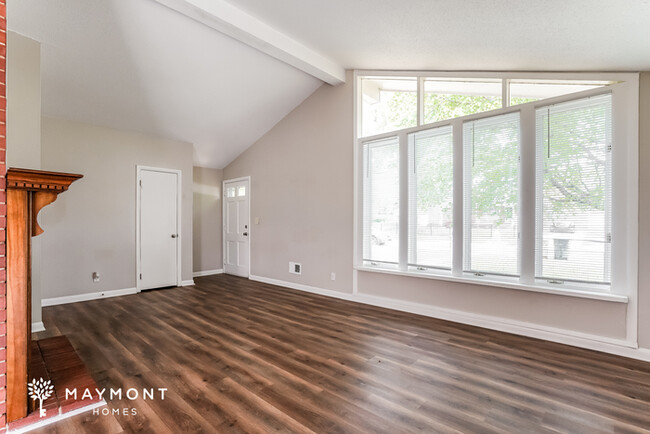 Building Photo - Inviting 3-Bedroom Home