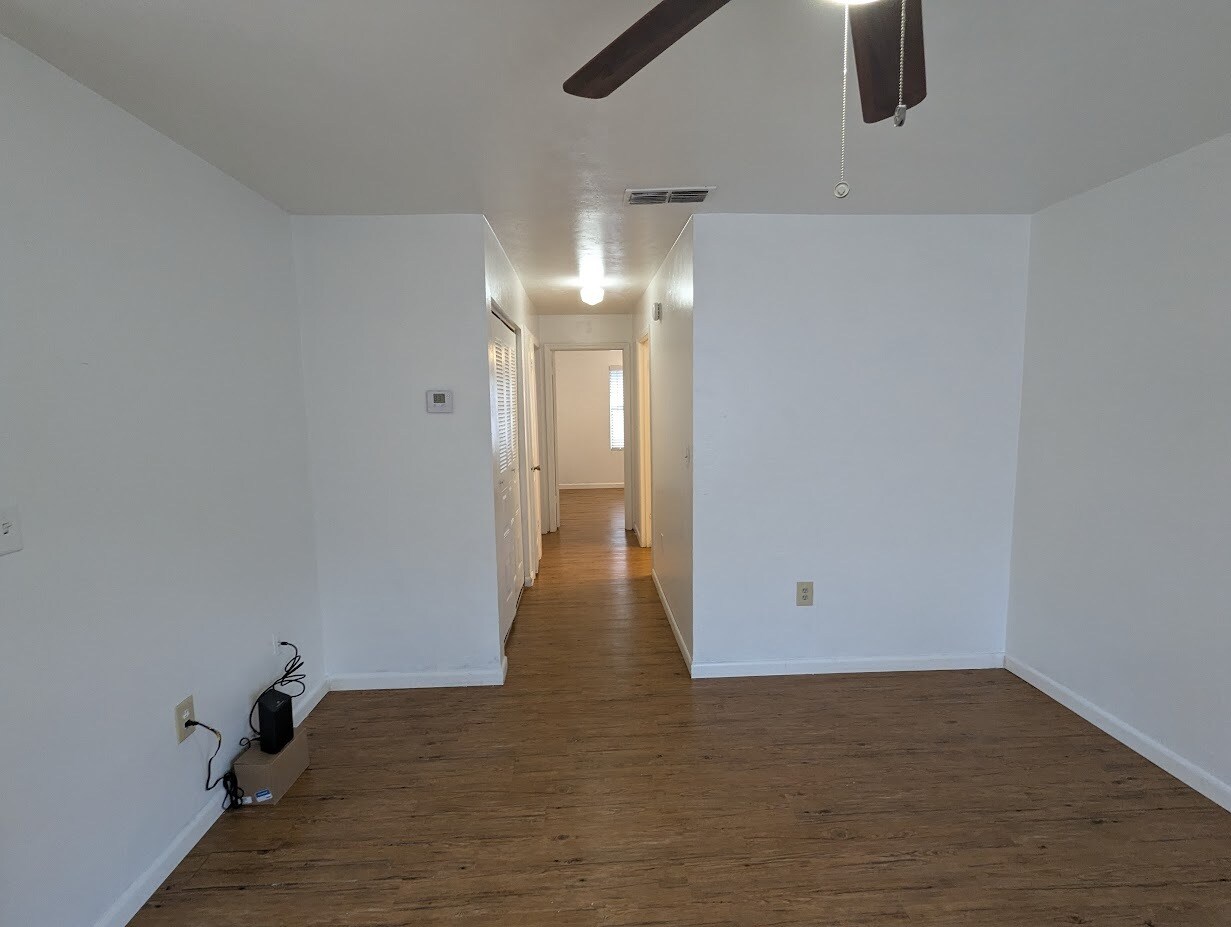 Building Photo - 3600 SW 23rd St