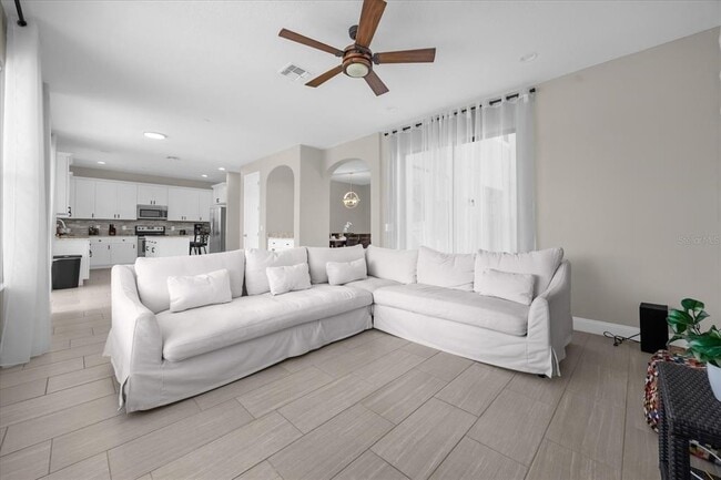 Building Photo - 9657 Moss Rose Way