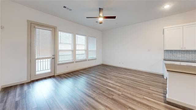 Building Photo - 685 Vista Del Lago Dr