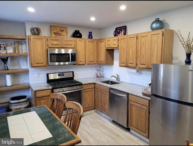 Building Photo - 1037 Shackamaxon St