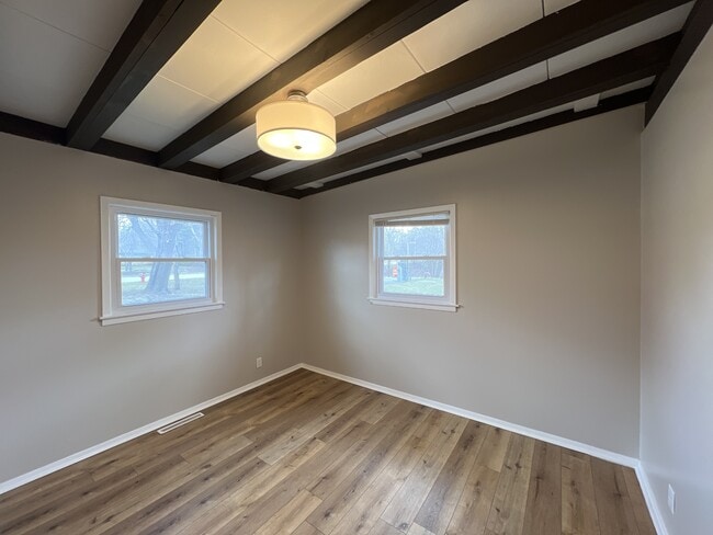 Building Photo - 20101 Good Hope Rd