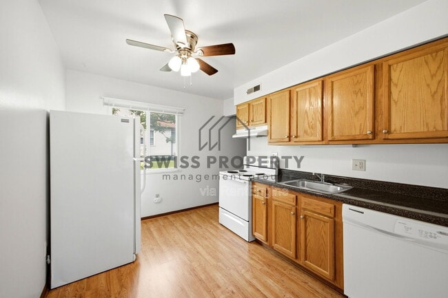 Building Photo - 1567 Briarwood Ave