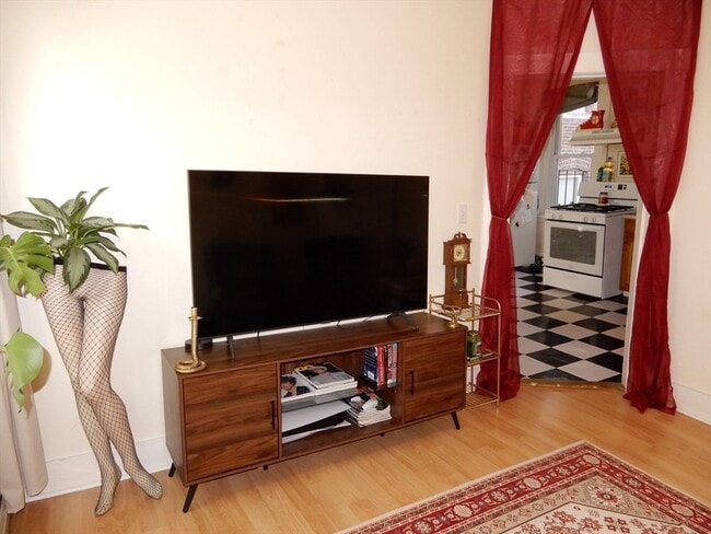 Building Photo - 274 Cambridge St