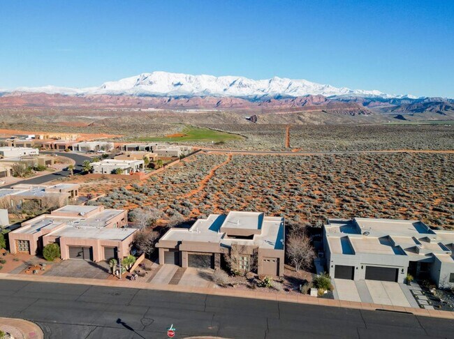 Building Photo - Stunning home with Unobstructed Panoramic Views of Pine Valley Mountain —  6-Month Lease Only