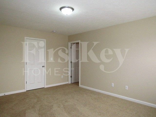 Building Photo - 8121 Grove Berry Way