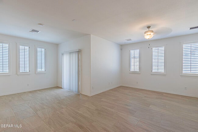 Building Photo - 10725 Walden Pond St