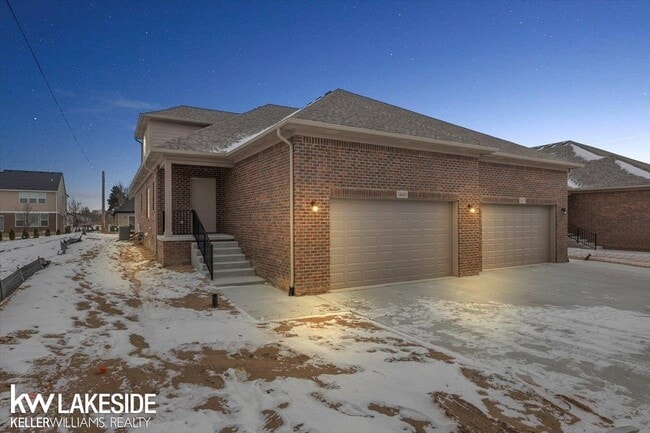 Primary Photo - 34450 Maple Ln Dr