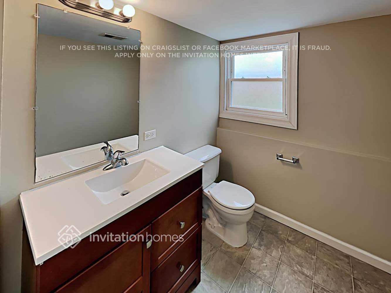 Building Photo - 240 Hale St