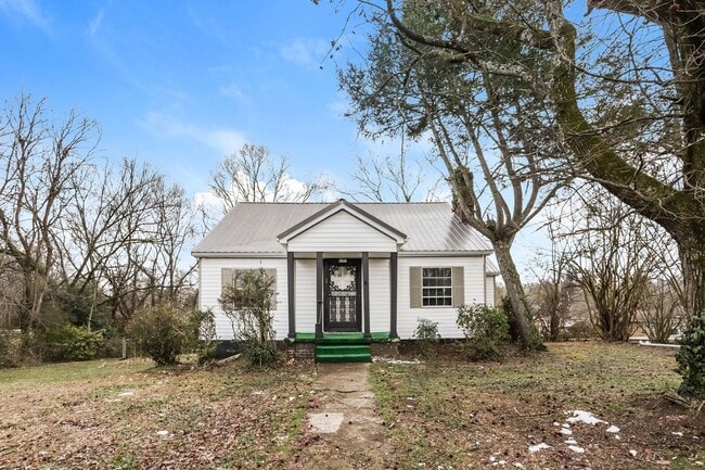 Building Photo - 3502 Lansing Ave