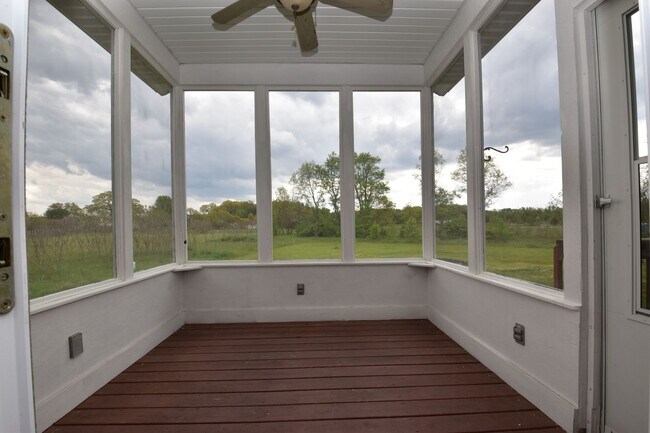 Building Photo - Penn Schools executive home on 5 acres in Granger IN!