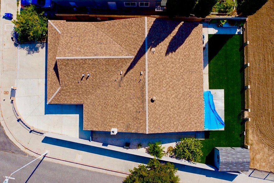 Building Photo - 11493 Lev Ave