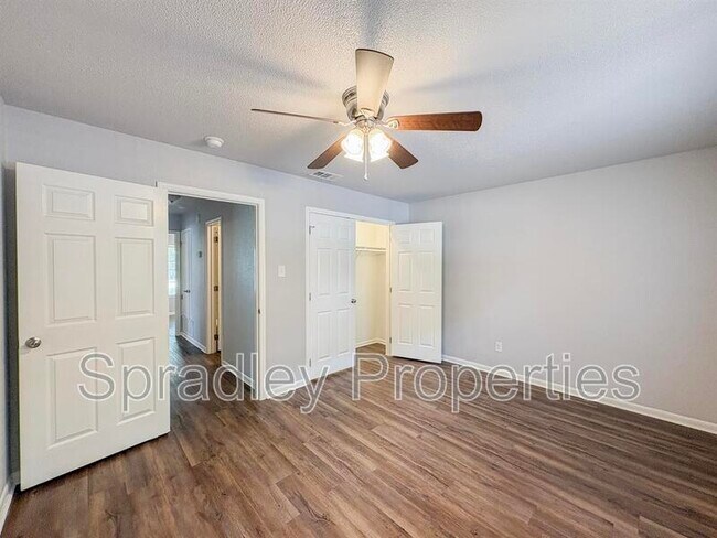 Building Photo - 1020 N Wall St