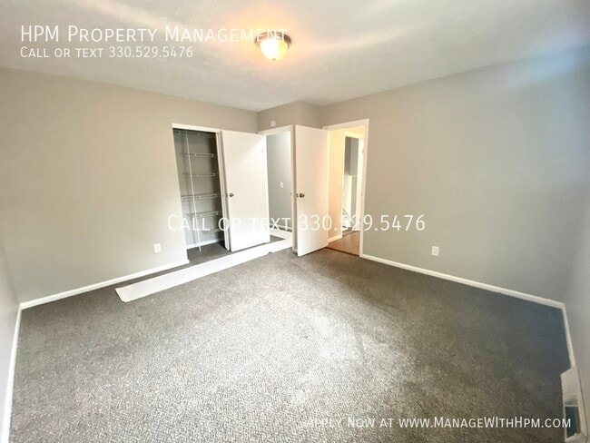 Building Photo - 2047 Zircon St NE
