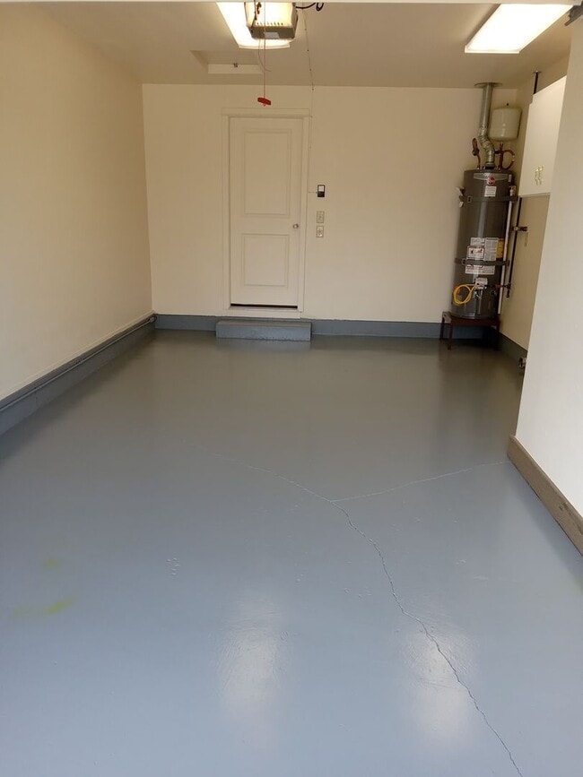 Building Photo - 411 E 3rd St