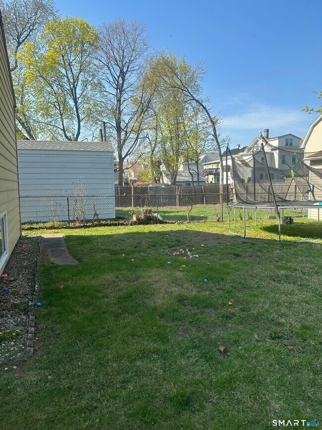 Building Photo - 433 3rd Ave