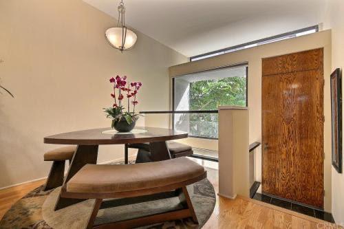 breakfast area - 500 E Del Mar Blvd