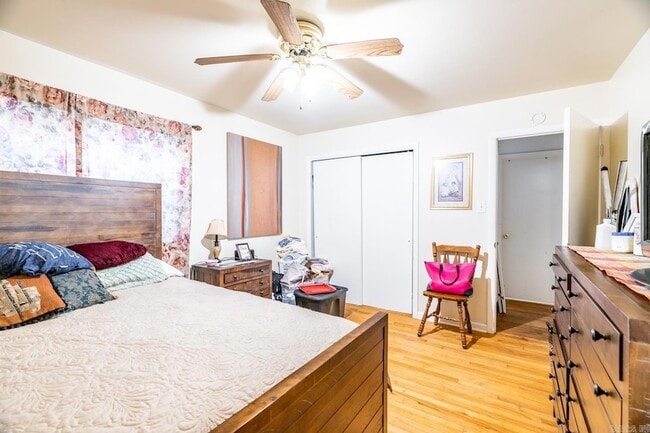 Building Photo - 9720 Brooks Ln