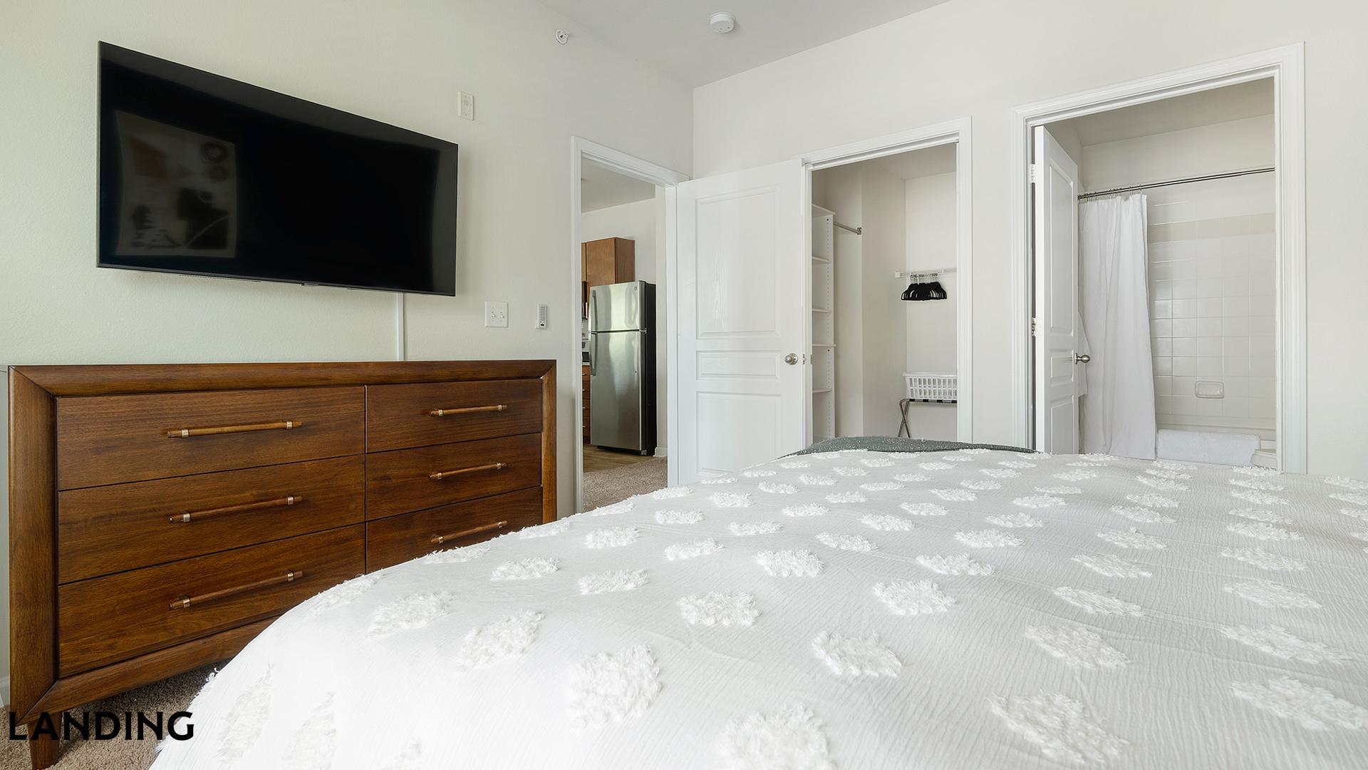 Building Photo - 10051 Perimeter Station Dr